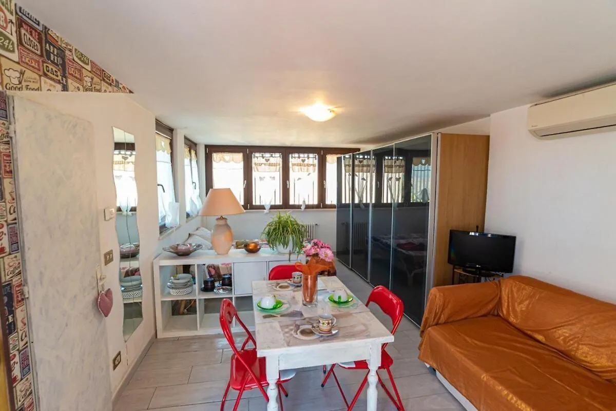 La Casina On The Roof - Studio Rome Apartment